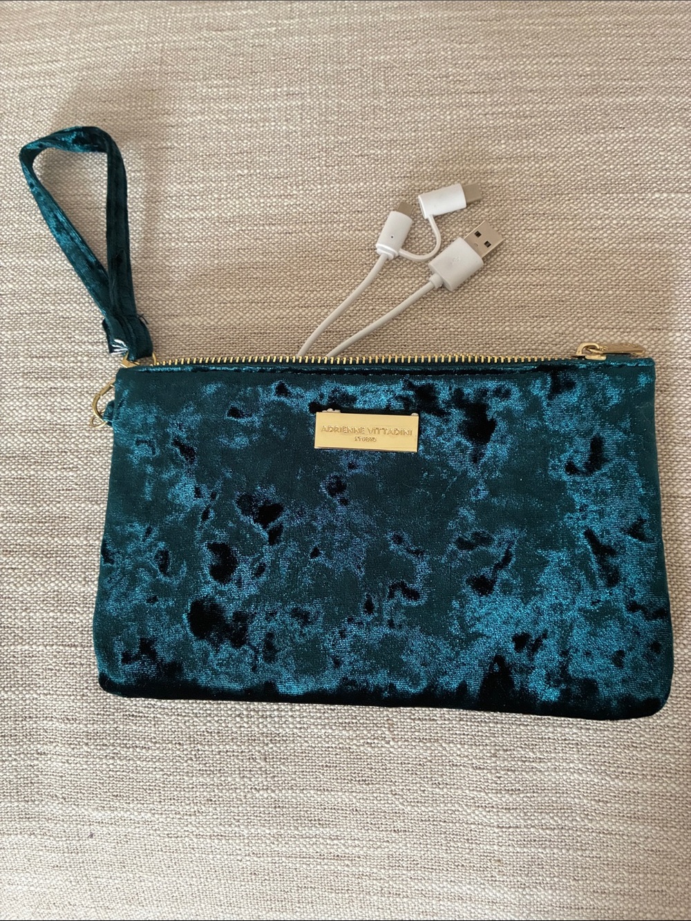 Adrienne Vittadini Teal Velvet Wristlet Clutch with Gold Plate- Excellent Cond
